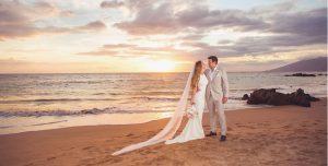 10 Proven Tips to Choose a Maui Wedding Photographer